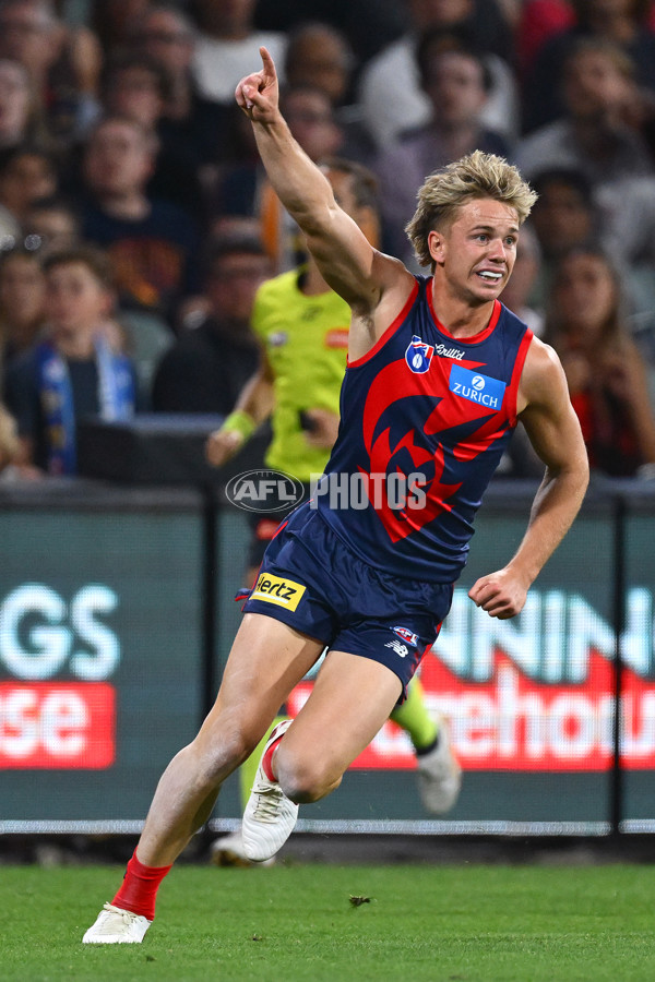 AFL 2025 Round 05 - Melbourne v Essendon - A-58557734
