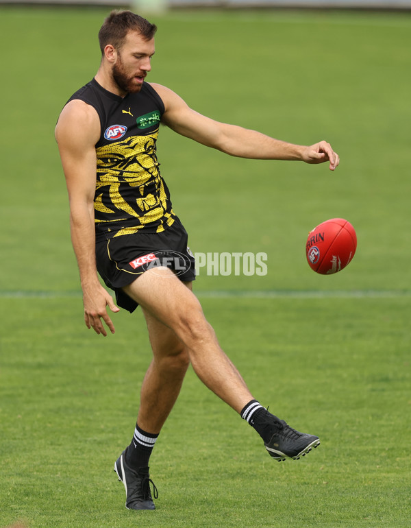 AFL 2025 Training - Richmond 160425 - A-58616903