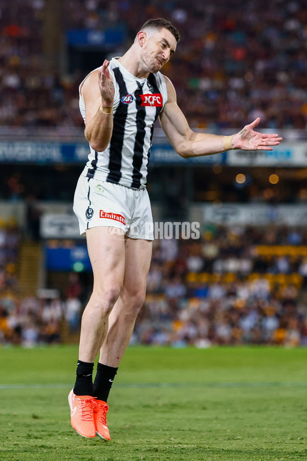 AFL 2025 Round 06 - Brisbane v Collingwood - A-58631925