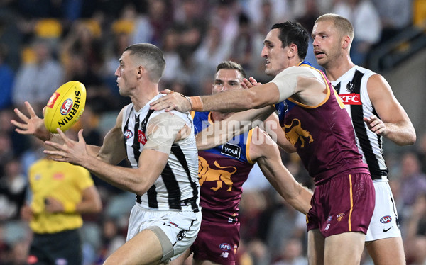 AFL 2025 Round 06 - Brisbane v Collingwood - A-58631981