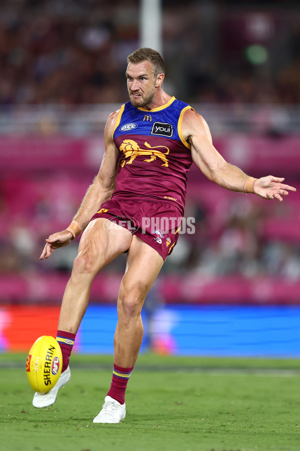 AFL 2025 Round 06 - Brisbane v Collingwood - A-58638027