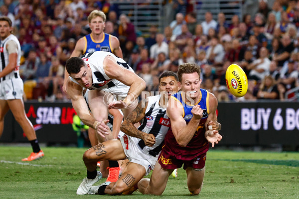 AFL 2025 Round 06 - Brisbane v Collingwood - A-58722126