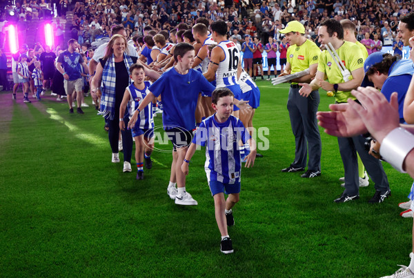 AFL 2025 Round 06 - North Melbourne v Carlton - A-58738652