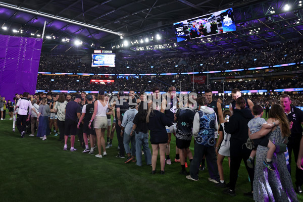 AFL 2025 Round 06 - North Melbourne v Carlton - A-58741623