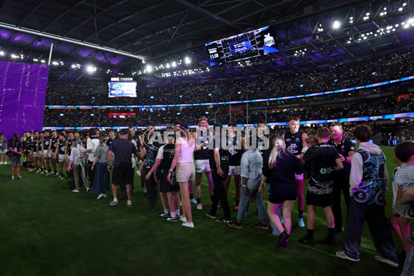 AFL 2025 Round 06 - North Melbourne v Carlton - A-58741625