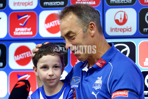 AFL 2025 Round 06 - North Melbourne v Carlton - A-58761605