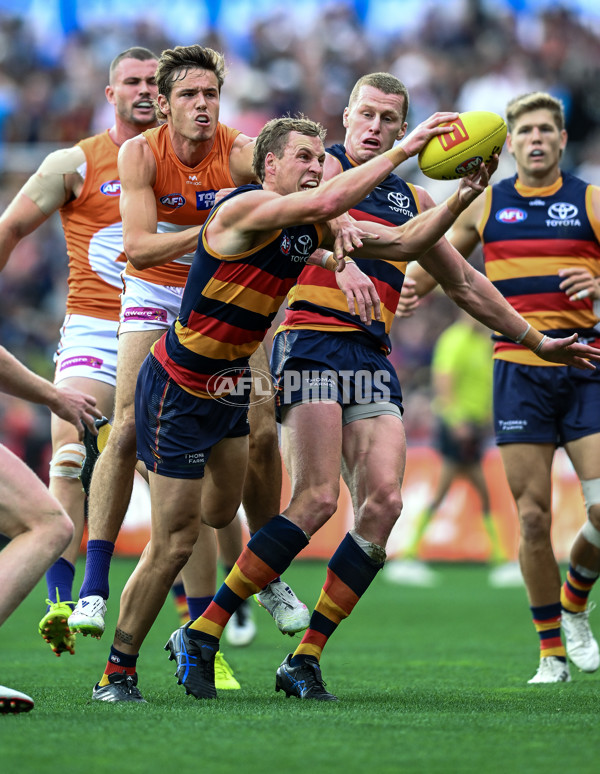 AFL 2025 Round 06 - Adelaide v GWS - A-58779157