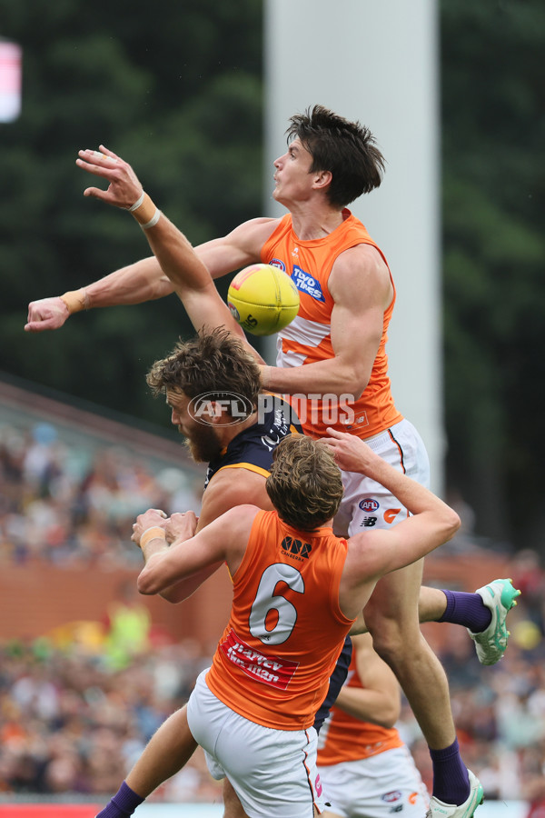 AFL 2025 Round 06 - Adelaide v GWS - A-58779162