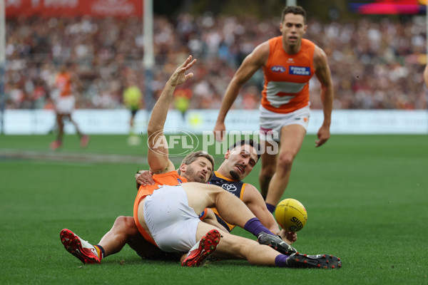 AFL 2025 Round 06 - Adelaide v GWS - A-58779166