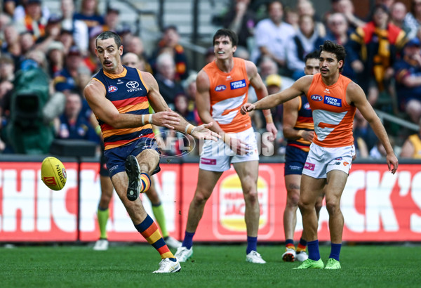 AFL 2025 Round 06 - Adelaide v GWS - A-58780463