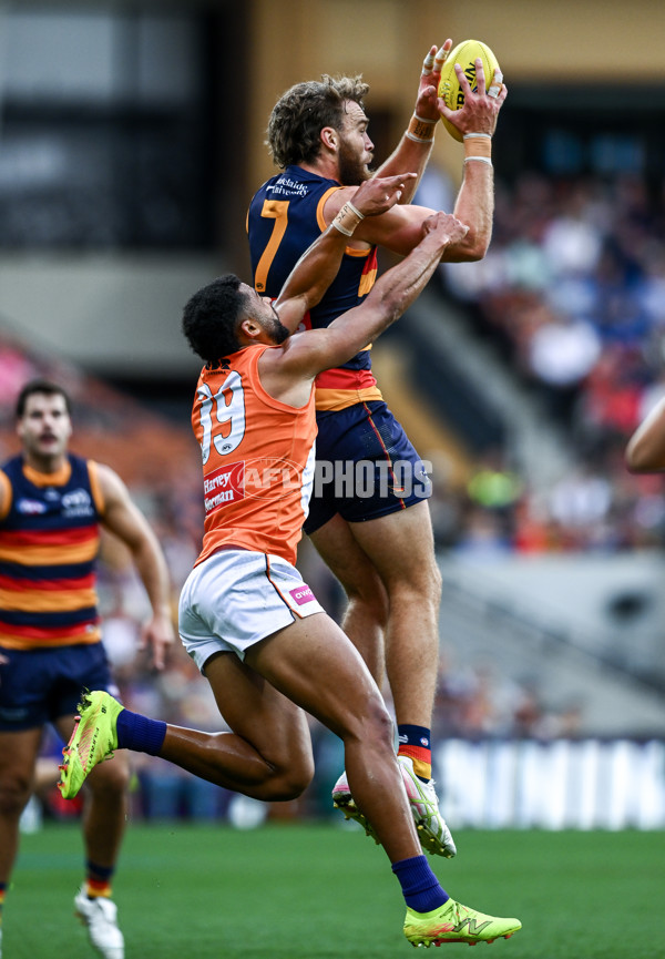 AFL 2025 Round 06 - Adelaide v GWS - A-58781901