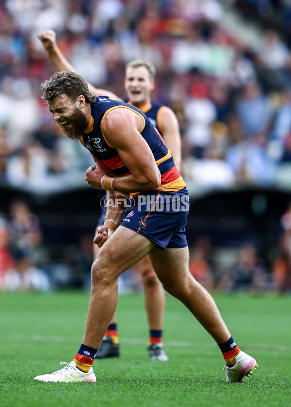 AFL 2025 Round 06 - Adelaide v GWS - A-58781906