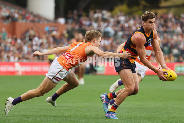 AFL 2025 Round 06 - Adelaide v GWS - A-58781988