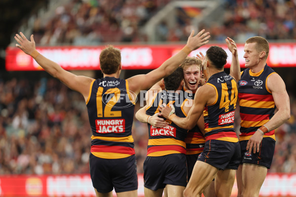 AFL 2025 Round 06 - Adelaide v GWS - A-58783242