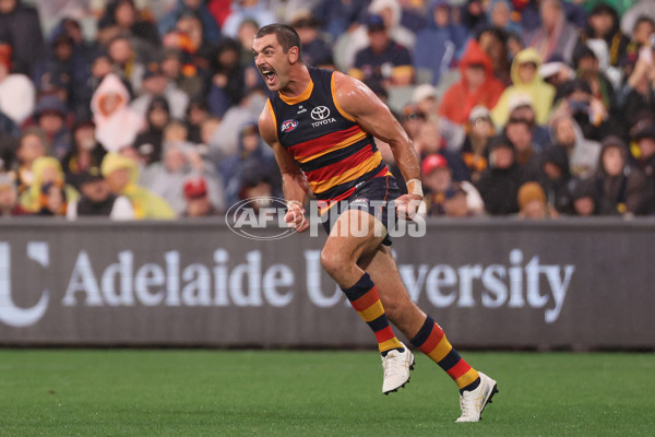 AFL 2025 Round 06 - Adelaide v GWS - A-58783258