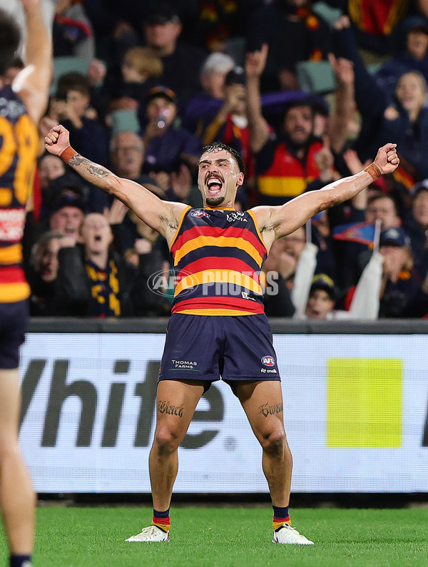 AFL 2025 Round 06 - Adelaide v GWS - A-58784204