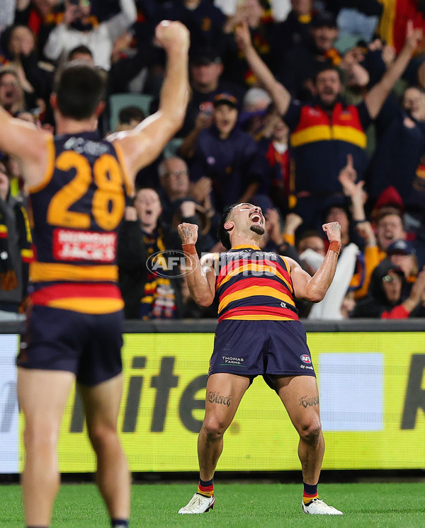 AFL 2025 Round 06 - Adelaide v GWS - A-58784209