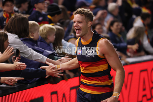 AFL 2025 Round 06 - Adelaide v GWS - A-58786216
