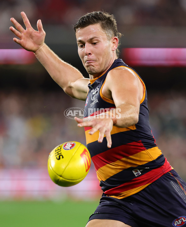 AFL 2025 Round 06 - Adelaide v GWS - A-58788872