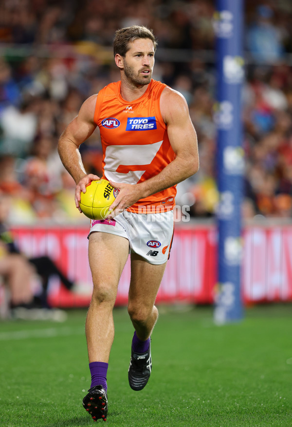 AFL 2025 Round 06 - Adelaide v GWS - A-58789069