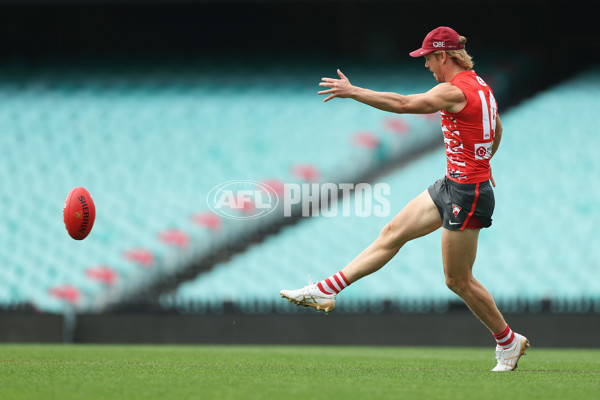 AFL 2025 Training - Sydney 230425 - A-58884395