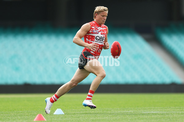 AFL 2025 Training - Sydney 230425 - A-58922415