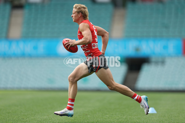 AFL 2025 Training - Sydney 230425 - A-58922417