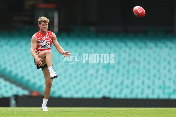 AFL 2025 Training - Sydney 230425 - A-58922433