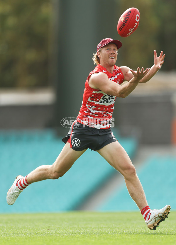 AFL 2025 Training - Sydney 230425 - A-58922469
