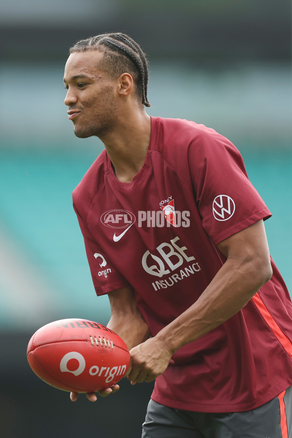 AFL 2025 Training - Sydney 230425 - A-58924113