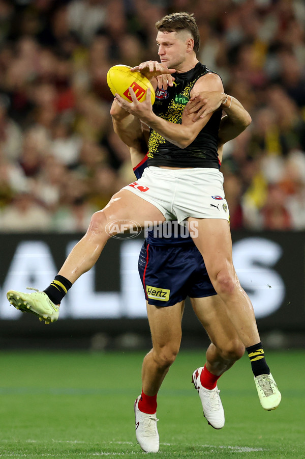 AFL 2025 Round 07 - Melbourne v Richmond - A-58927790