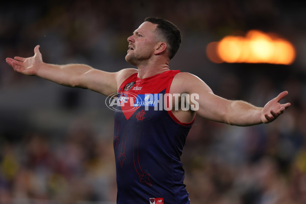 AFL 2025 Round 07 - Melbourne v Richmond - A-58935896