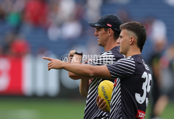 AFL 2025 Round 07 - Collingwood v Essendon - A-58940300