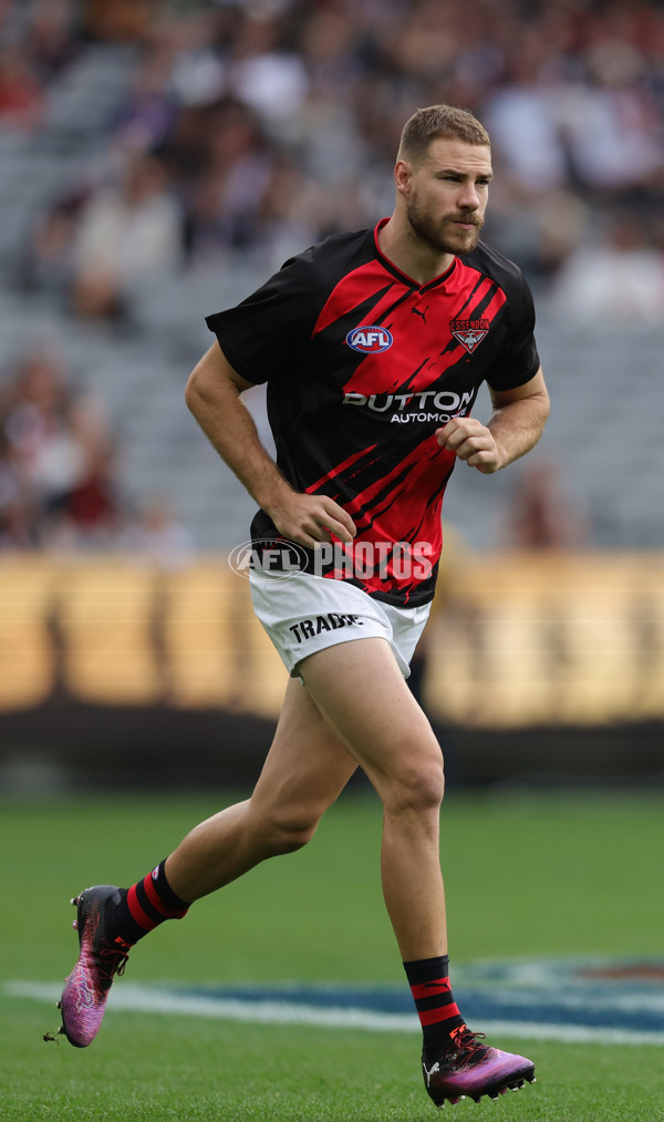AFL 2025 Round 07 - Collingwood v Essendon - A-58940335