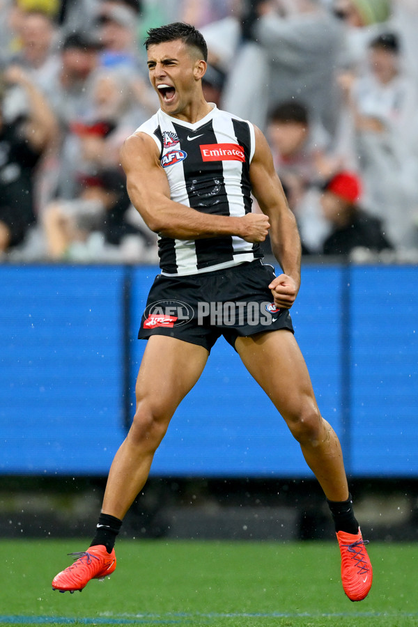 AFL 2025 Round 07 - Collingwood v Essendon - A-58940353
