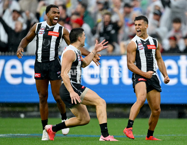 AFL 2025 Round 07 - Collingwood v Essendon - A-58940364