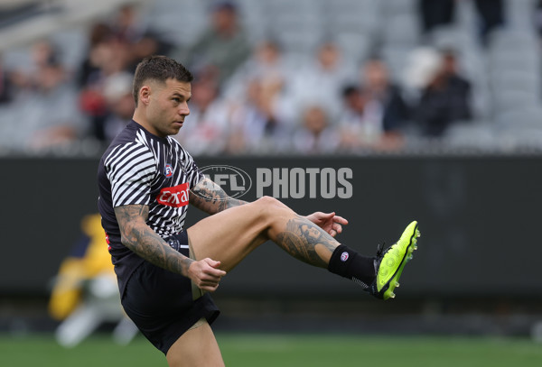 AFL 2025 Round 07 - Collingwood v Essendon - A-58940694