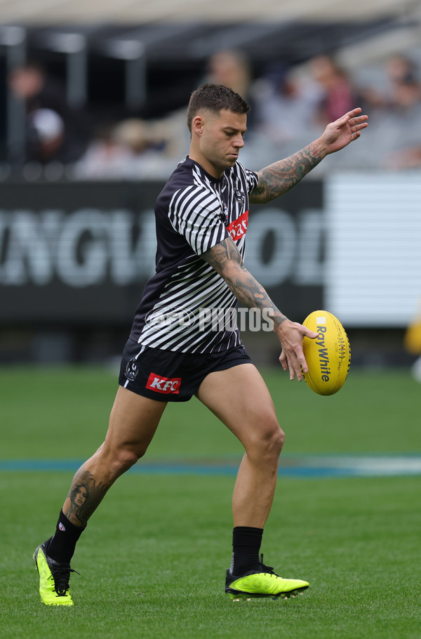AFL 2025 Round 07 - Collingwood v Essendon - A-58940696