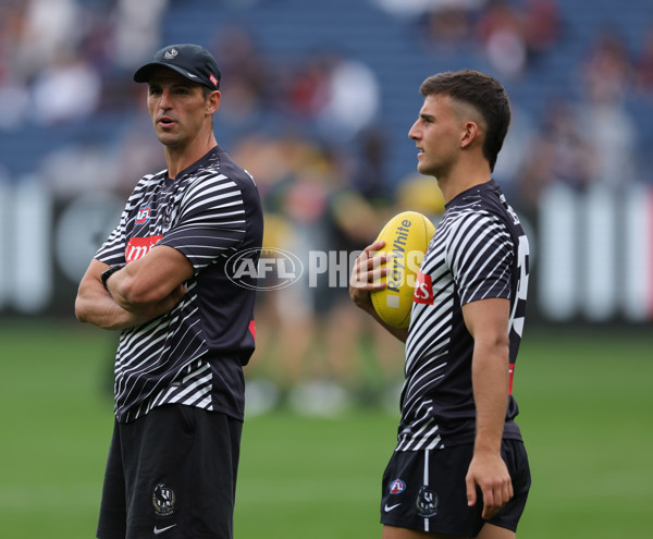 AFL 2025 Round 07 - Collingwood v Essendon - A-58940697