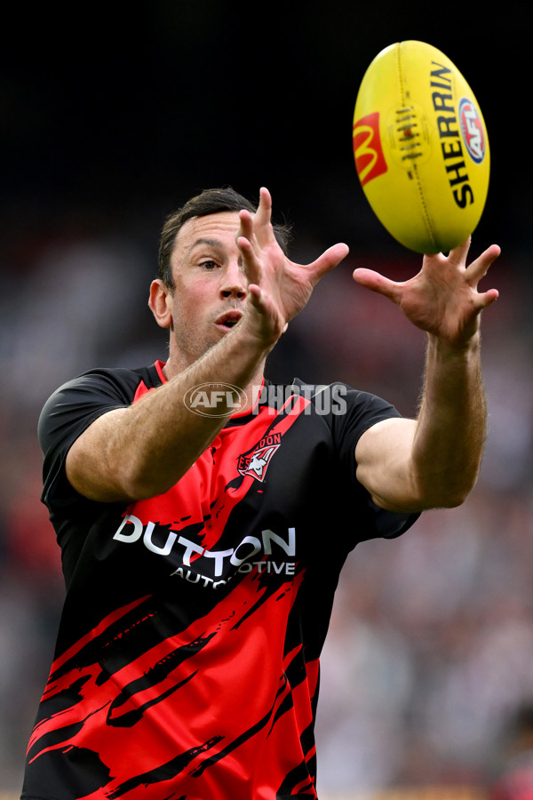 AFL 2025 Round 07 - Collingwood v Essendon - A-58940732