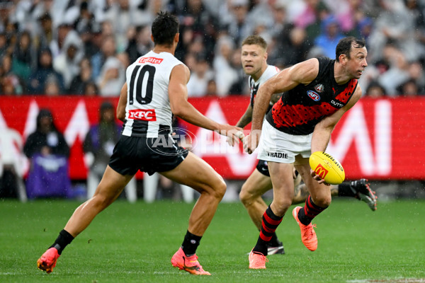 AFL 2025 Round 07 - Collingwood v Essendon - A-58942898