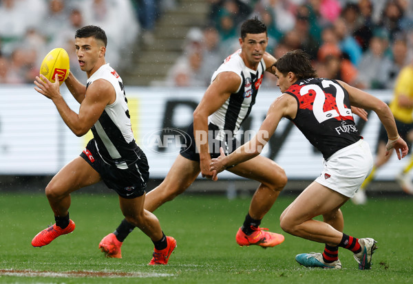 AFL 2025 Round 07 - Collingwood v Essendon - A-58942905