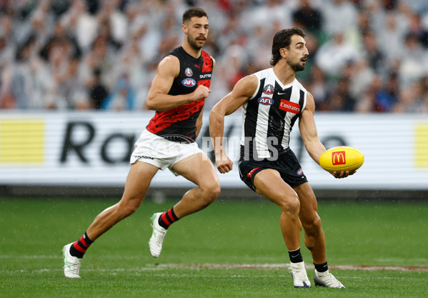 AFL 2025 Round 07 - Collingwood v Essendon - A-58942906