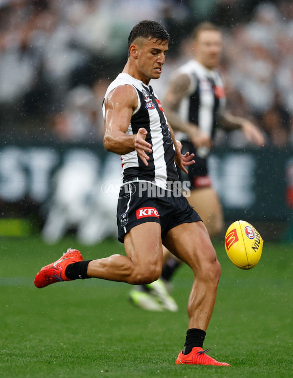 AFL 2025 Round 07 - Collingwood v Essendon - A-58942913