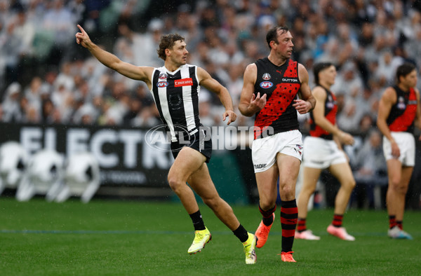 AFL 2025 Round 07 - Collingwood v Essendon - A-58942931