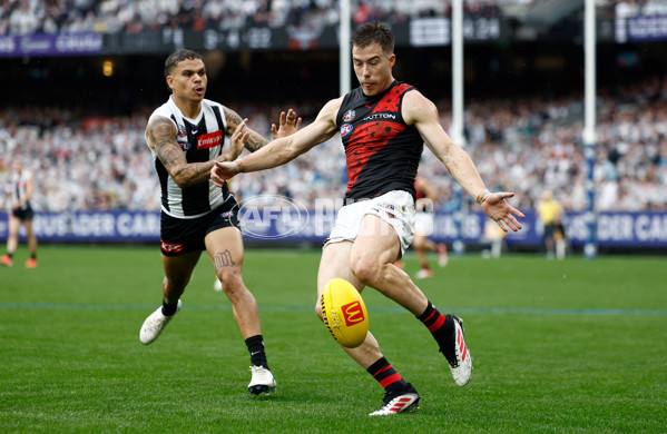 AFL 2025 Round 07 - Collingwood v Essendon - A-58942951