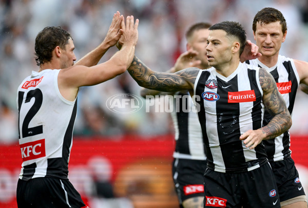AFL 2025 Round 07 - Collingwood v Essendon - A-58942968