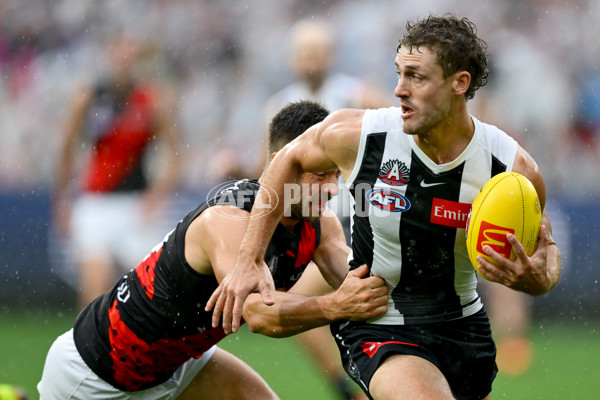 AFL 2025 Round 07 - Collingwood v Essendon - A-58943517