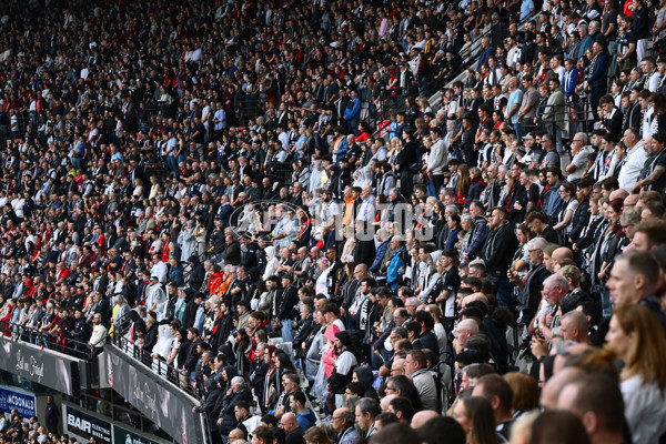 AFL 2025 Round 07 - Collingwood v Essendon - A-58943529