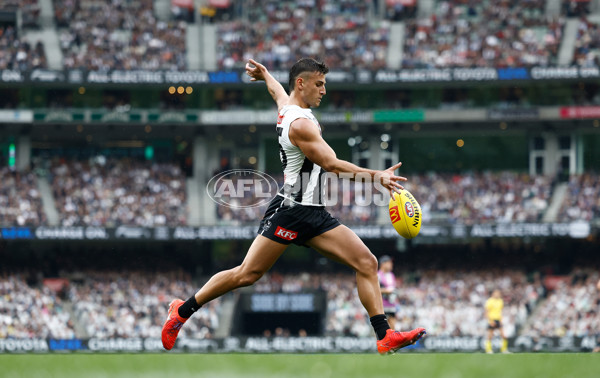 AFL 2025 Round 07 - Collingwood v Essendon - A-58943533